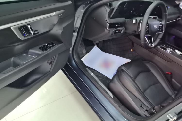 Used Cadillac CT6 2023 28T Luxury Version Driver Seat