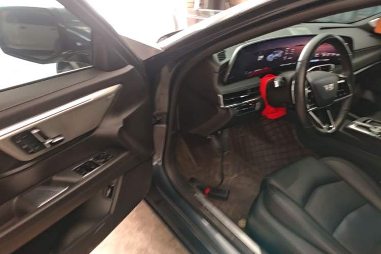 Used Cadillac CT6 2023 28T Luxury Version Driver Seat