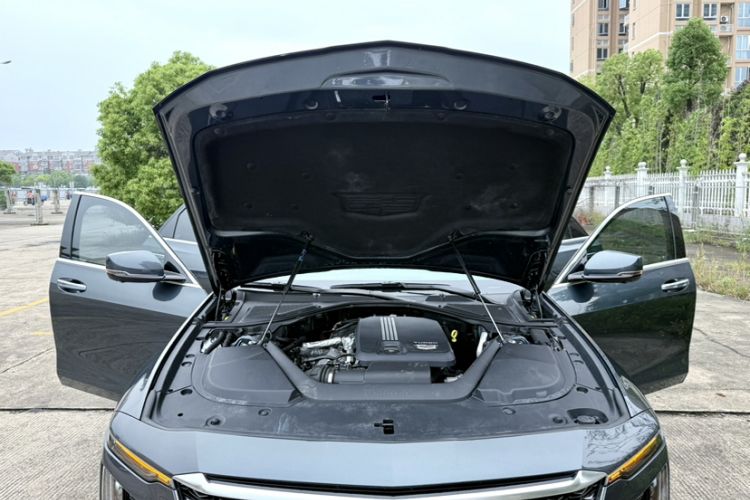 Used Cadillac CT6 2023 28T Platinum Edition Engine Bay