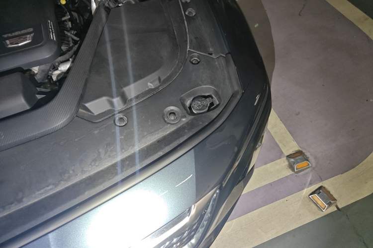 Used Cadillac CT6 2023 28T Prestige Model Engine Bay Left