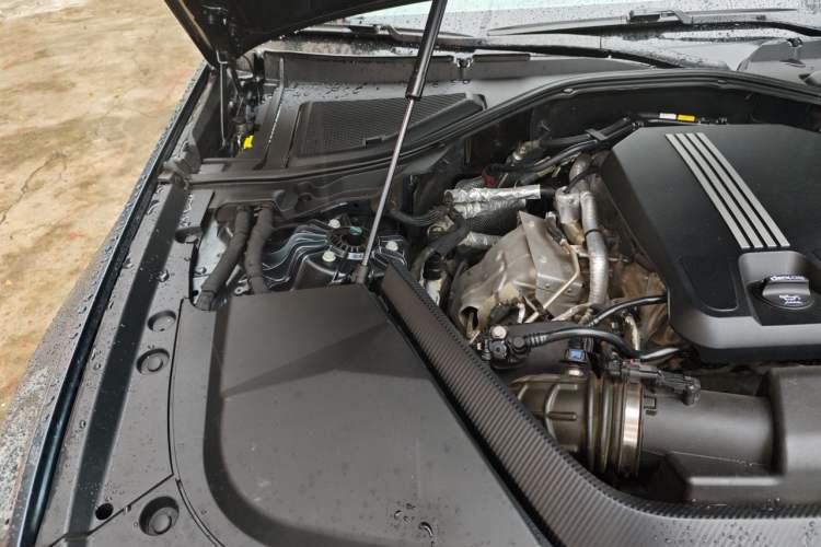 Used Cadillac CT6 2023 28T Luxury Version Engine Bay Right