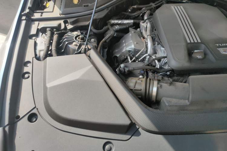 Used Cadillac CT6 2023 28T Luxury Version Engine Bay Right