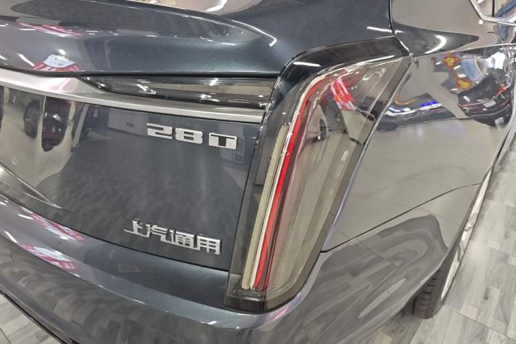 Used Cadillac CT6 2023 28T Luxury Version Exterior 3