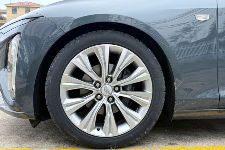 Used Cadillac CT6 2023 28T Platinum Edition Exterior 3