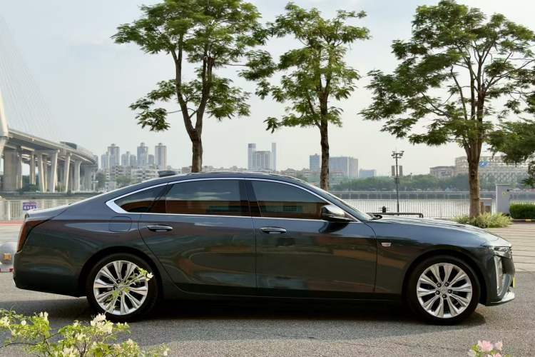 Used Cadillac CT6 2023 28T Luxury Version Exterior 3