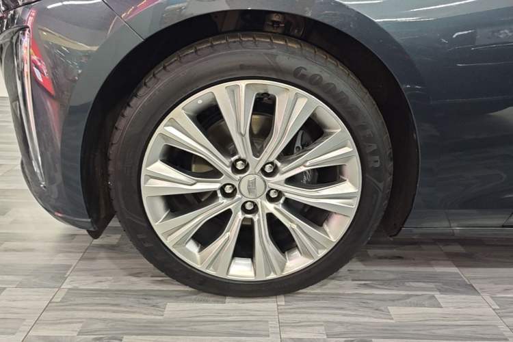 Used Cadillac CT6 2023 28T Luxury Version Exterior 4