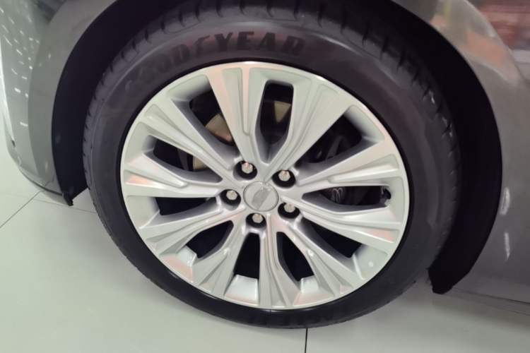 Used Cadillac CT6 2023 28T Luxury Version Exterior 4
