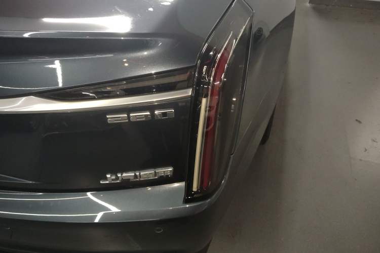 Used Cadillac CT6 2023 28T Platinum Edition Exterior 6