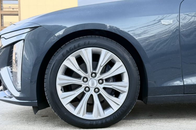 Used Cadillac CT6 2023 28T Luxury Version Exterior 9