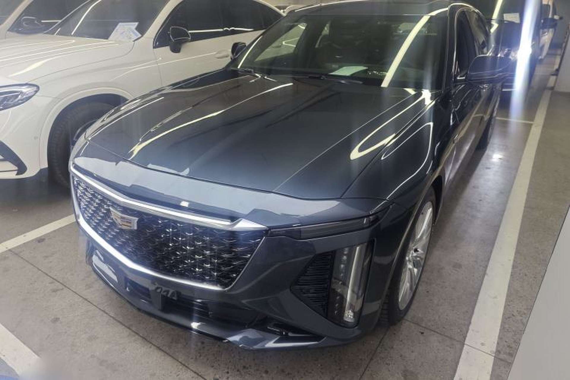 Used Cadillac CT6 2023 28T Platinum Edition Front Left 45 Deg