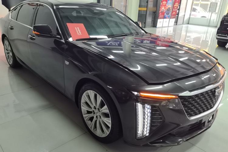 Used Cadillac CT6 2023 28T Luxury Version Front Right 45 Deg