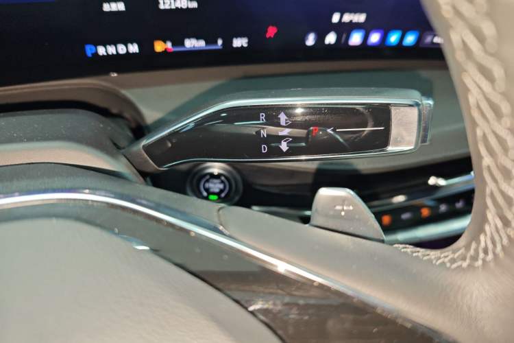 Used Cadillac CT6 2023 28T Luxury Version Gear Lever
