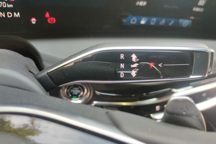 Used Cadillac CT6 2023 28T Luxury Version Gear Lever