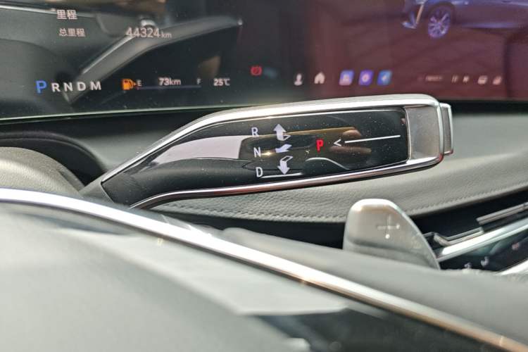 Used Cadillac CT6 2023 28T Fashion Edition Gear Lever