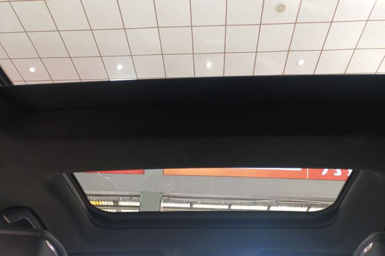 Used Cadillac CT6 2023 28T Luxury Version Headliner