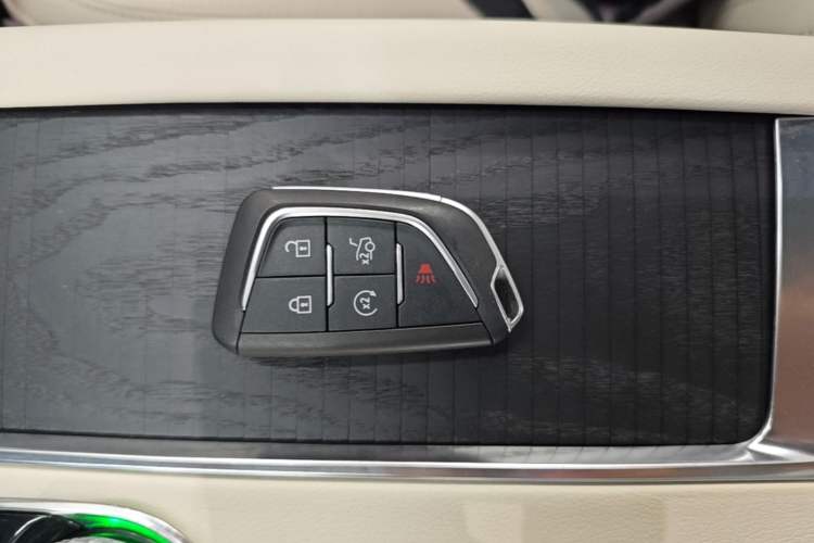 Used Cadillac CT6 2023 28T Luxury Version Interior 1