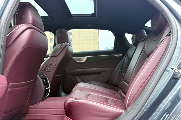 Used Cadillac CT6 2023 28T Platinum Edition Interior 1