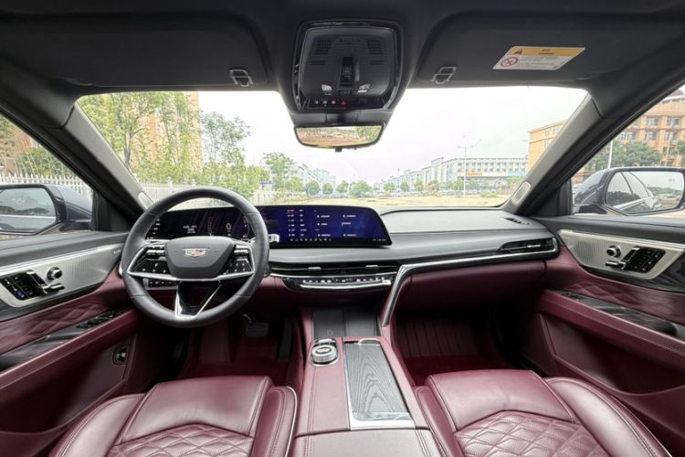 Used Cadillac CT6 2023 28T Platinum Edition Interior 11