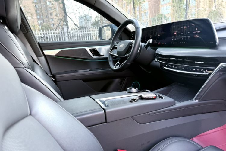 Used Cadillac CT6 2023 28T Luxury Version Interior 11