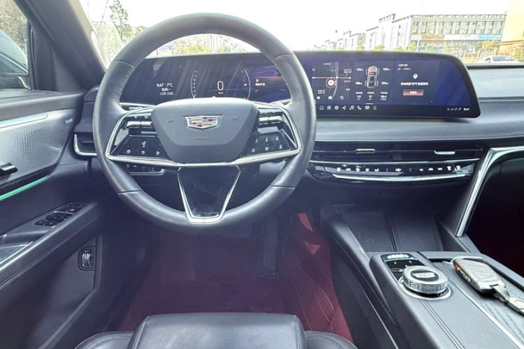 Used Cadillac CT6 2023 28T Luxury Version Interior 13