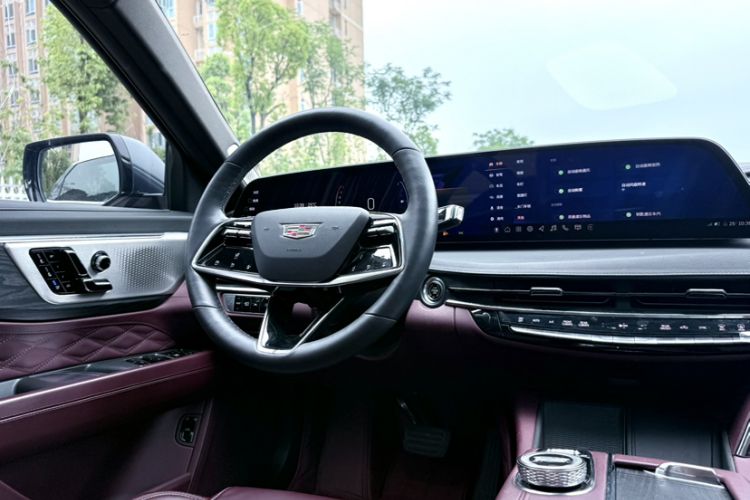 Used Cadillac CT6 2023 28T Platinum Edition Interior 14