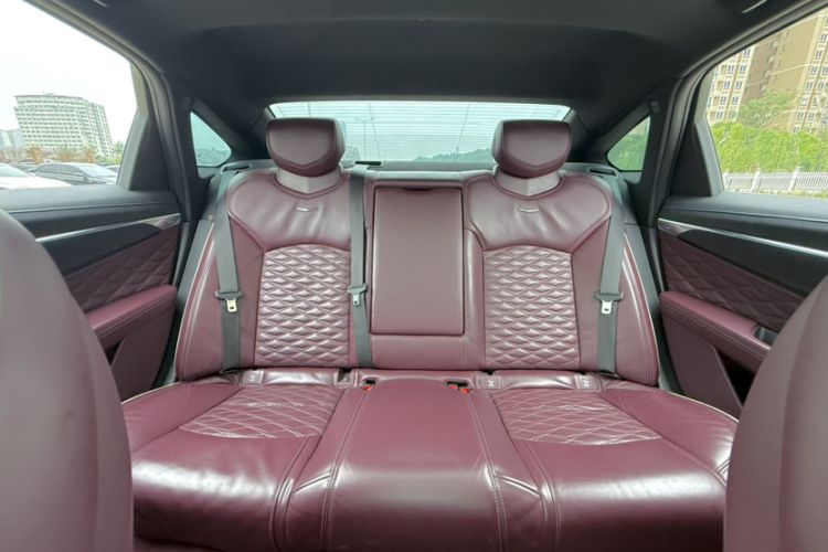 Used Cadillac CT6 2023 28T Platinum Edition Interior 15