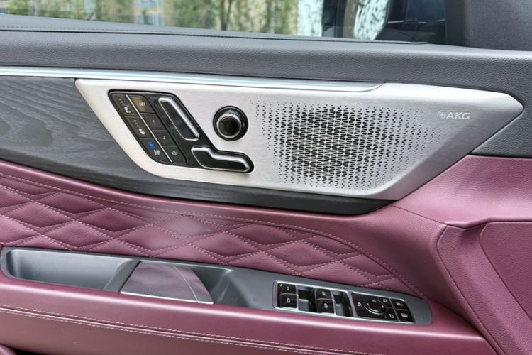 Used Cadillac CT6 2023 28T Platinum Edition Interior 2