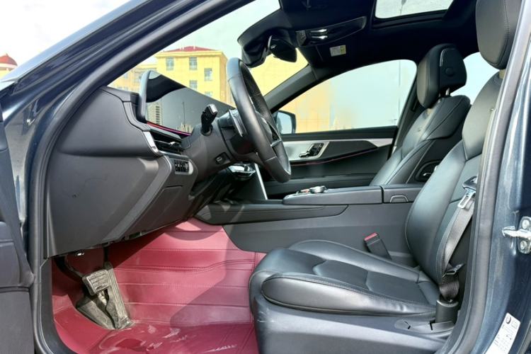 Used Cadillac CT6 2023 28T Luxury Version Interior 3