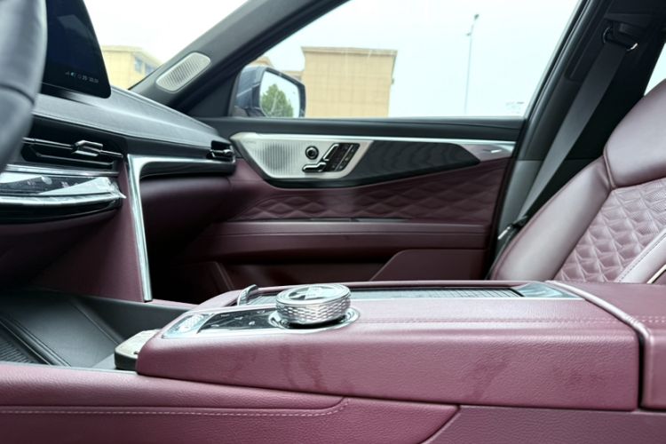 Used Cadillac CT6 2023 28T Platinum Edition Interior 5
