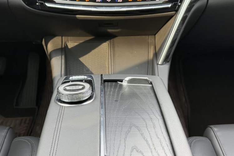 Used Cadillac CT6 2023 28T Luxury Version Interior 6