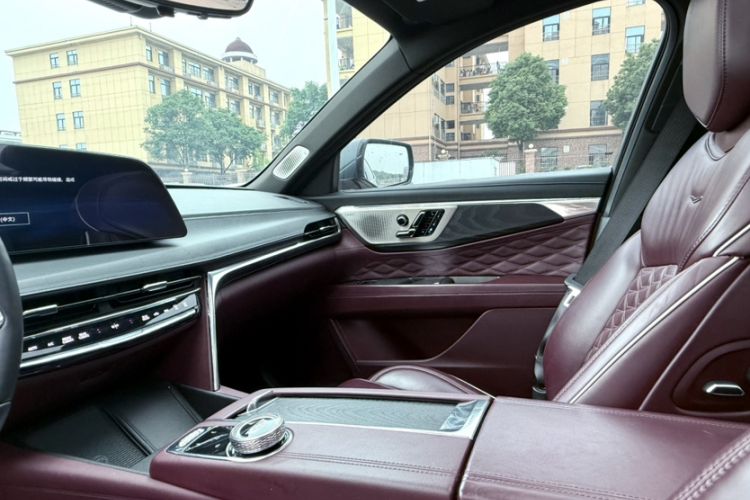 Used Cadillac CT6 2023 28T Platinum Edition Interior 8