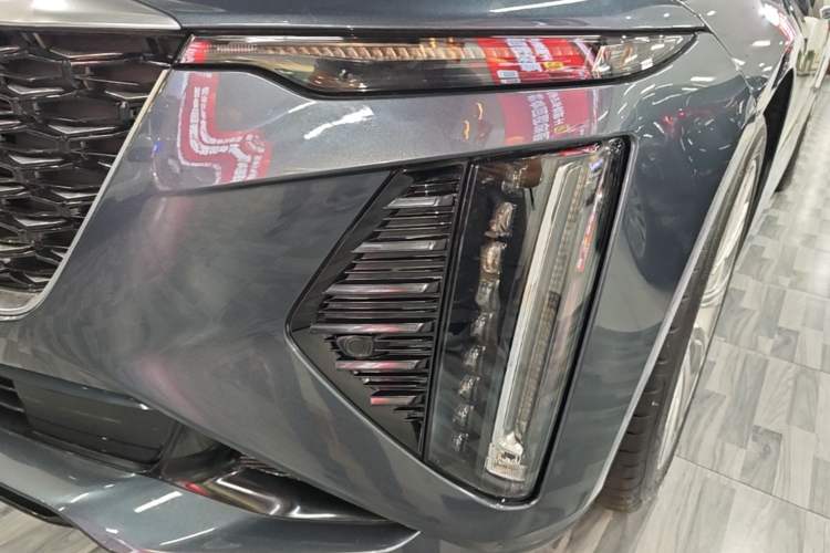 Used Cadillac CT6 2023 28T Luxury Version Left Front Headlight