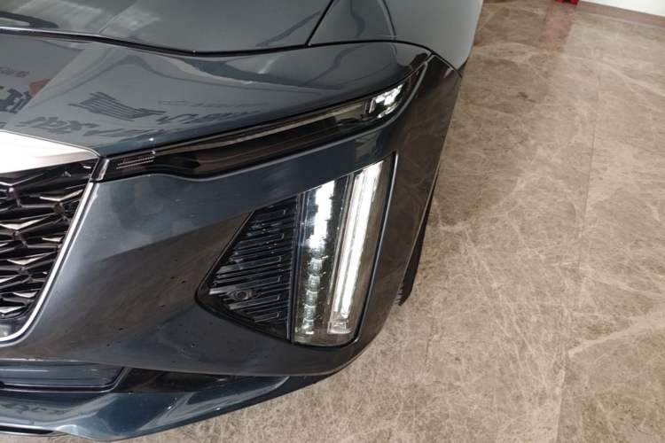 Used Cadillac CT6 2023 28T Luxury Version Left Front Headlight