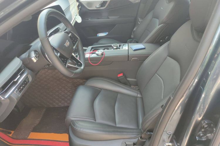 Used Cadillac CT6 2023 28T Luxury Version Left Front Seat