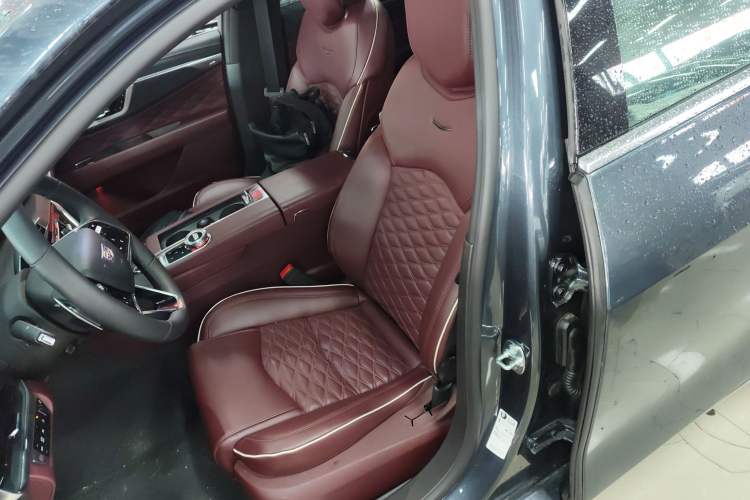 Used Cadillac CT6 2023 28T Prestige Model Left Front Seat