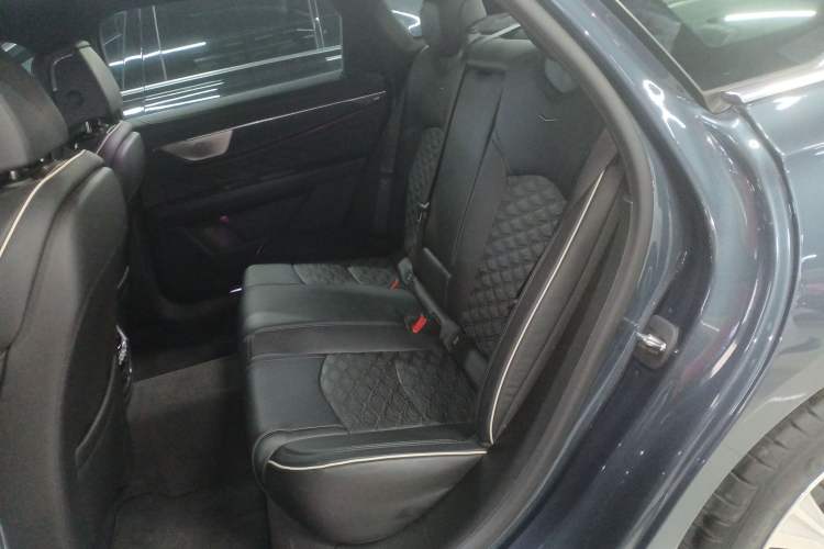 Used Cadillac CT6 2023 28T Platinum Edition Left Rear Seat