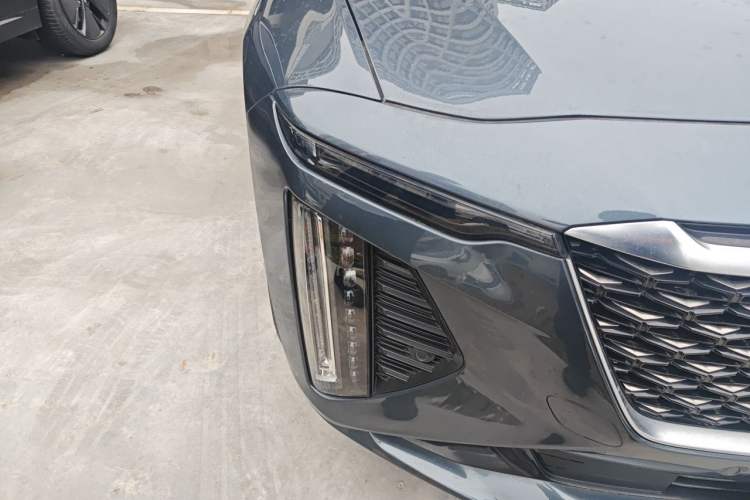 Used Cadillac CT6 2023 28T Fashion Edition Right Front Headlight