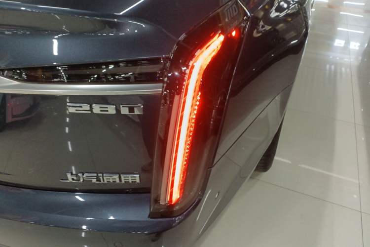 Used Cadillac CT6 2023 28T Platinum Edition Right Rear Taillight