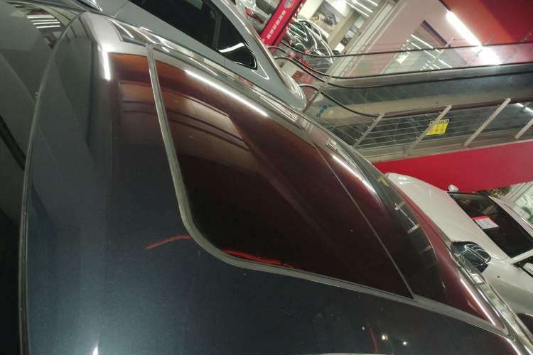 Used Cadillac CT6 2023 28T Platinum Edition Roof