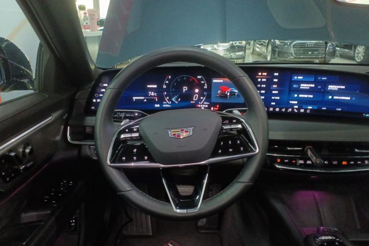 Used Cadillac CT6 2023 28T Platinum Edition Steering Wheel