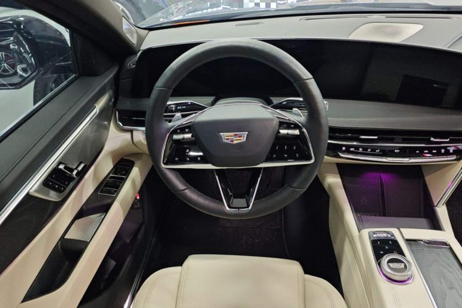Used Cadillac CT6 2023 28T Luxury Version Steering Wheel