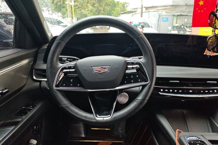 Used Cadillac CT6 2023 28T Luxury Version Steering Wheel