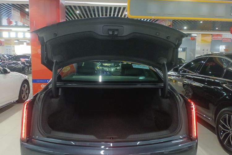 Used Cadillac CT6 2023 28T Platinum Edition Trunk