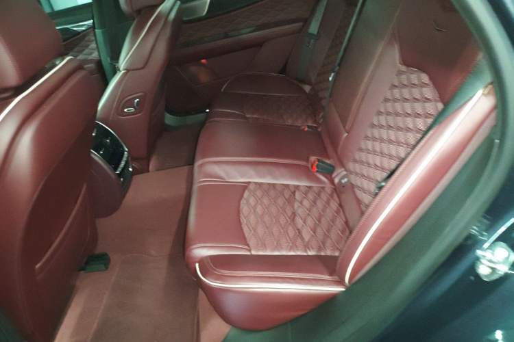 Used Cadillac CT6 2023 28T Platinum Edition Interior 4