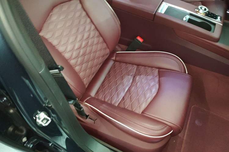 Used Cadillac CT6 2023 28T Platinum Edition Right Front Seat