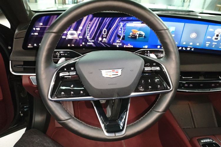 Used Cadillac CT6 2023 28T Platinum Edition Steering Wheel