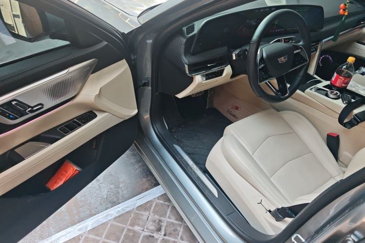 Used Cadillac CT6 2023 28T Luxury Version Driver Seat