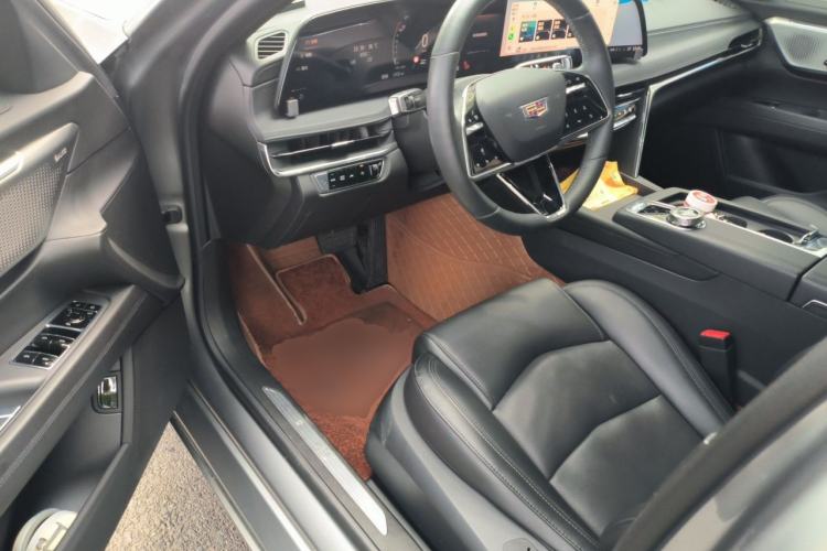 Used Cadillac CT6 2023 28T Luxury Version Driver Seat