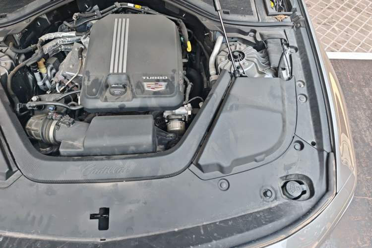 Used Cadillac CT6 2023 28T Luxury Version Engine Bay Left