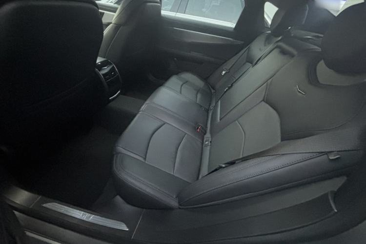Used Cadillac CT6 2023 28T Fashion Edition Interior 3